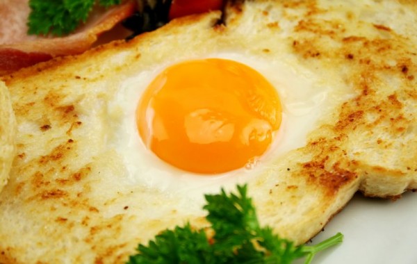 טוסט עם ביצה -קרוק מאדאם