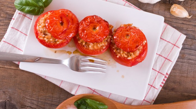 עגבניות ממולאות