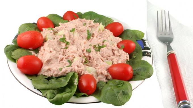 סלט מיונז עם טונה