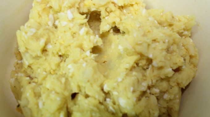 פירה תפוחי אדמה אחר עם ביצים – פירה משודרג