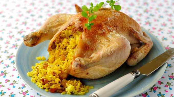 עוף ממולא באורז עם זעפרן