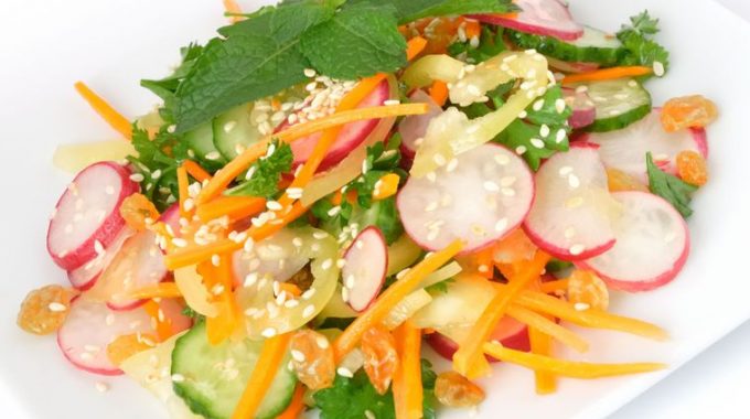 סלט מלפפונים, גזר וצנונית