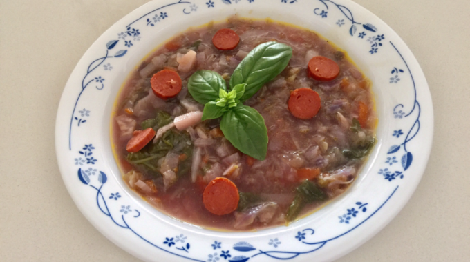 מרק ירקות עשיר ומנחם